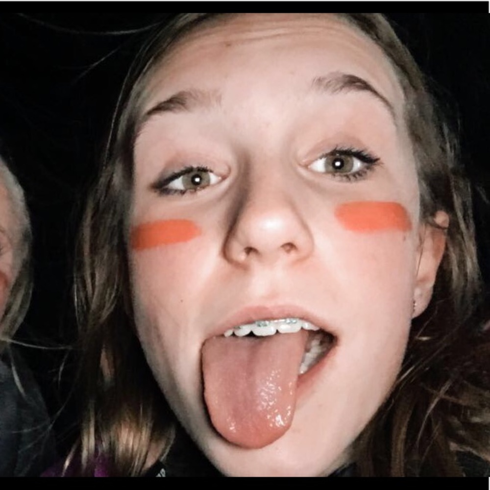 Meet your Posher, Hannah